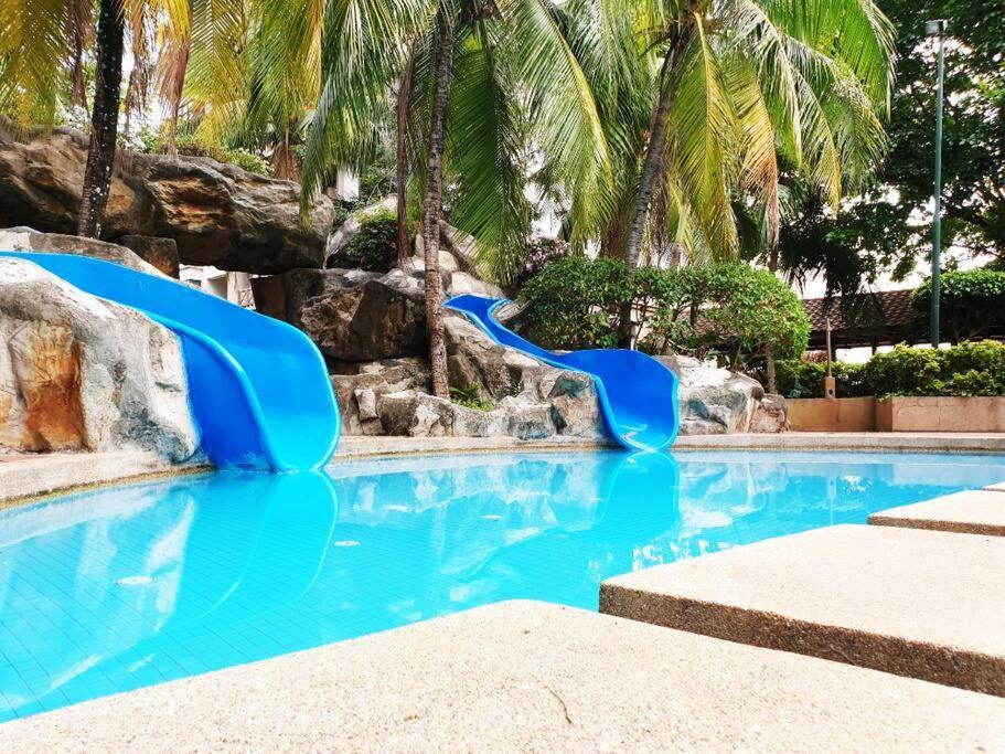Mahkota Pool View Apartment Near A'Famosa & Jonker Malacca Екстериор снимка